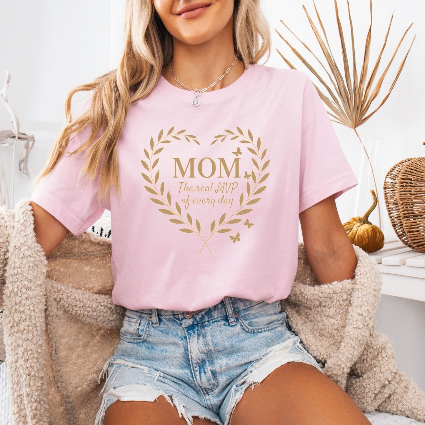 MOM MVP Shirt – Retro Mama Tee, Mother’s Day Gift, Birthday Shirt for Mom, Baby Shower or Christmas Gift