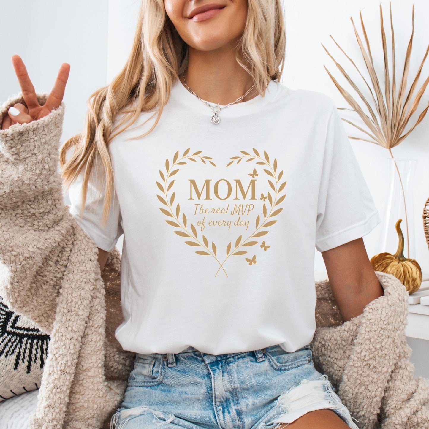 MOM MVP Shirt – Retro Mama Tee, Mother’s Day Gift, Birthday Shirt for Mom, Baby Shower or Christmas Gift