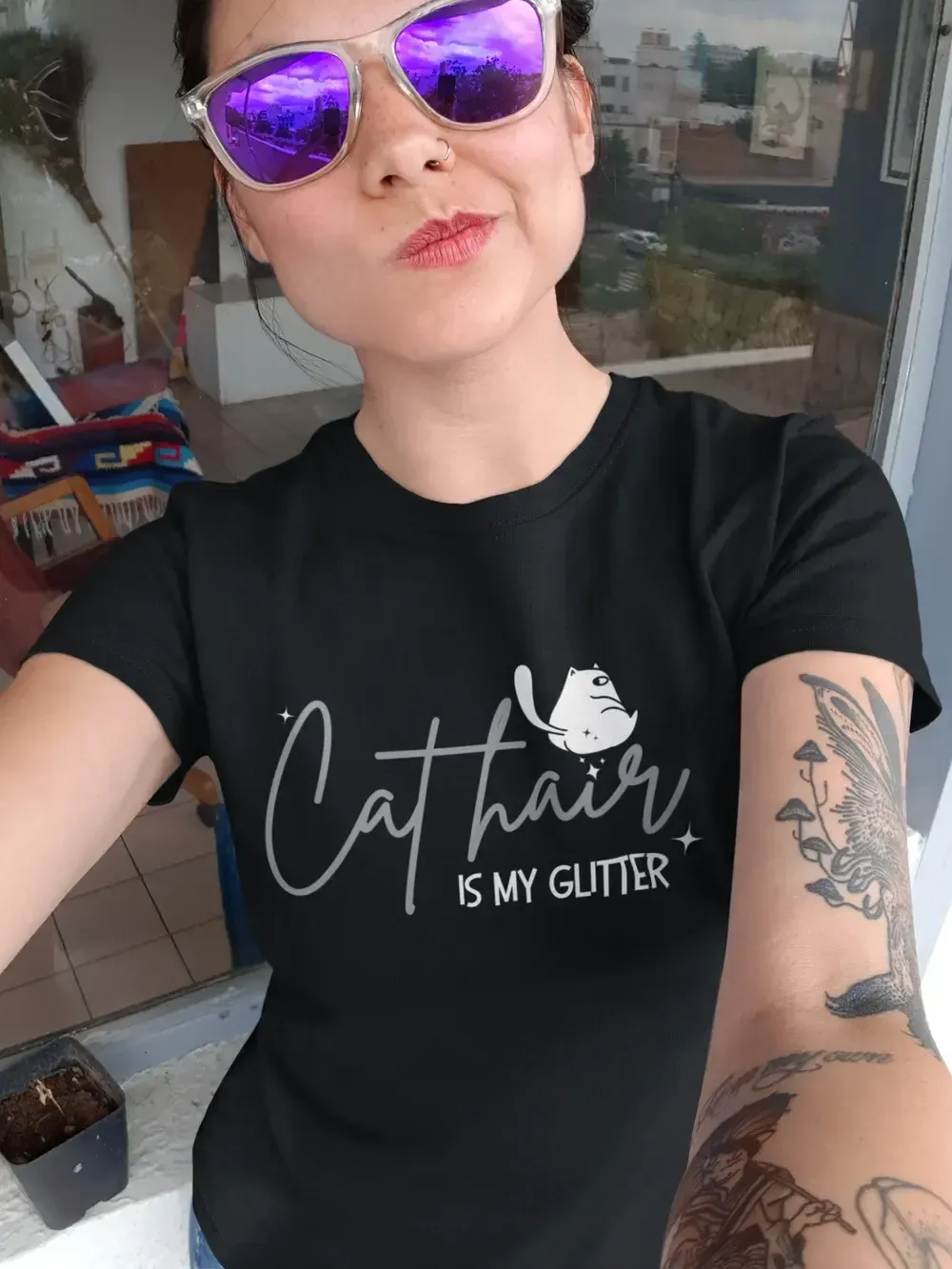 CAT HAIR Is My GLITTER Shirt – Funny Cat Mom Tee – Unisex T-Shirt for Cat Lovers-Shirt in a Cup